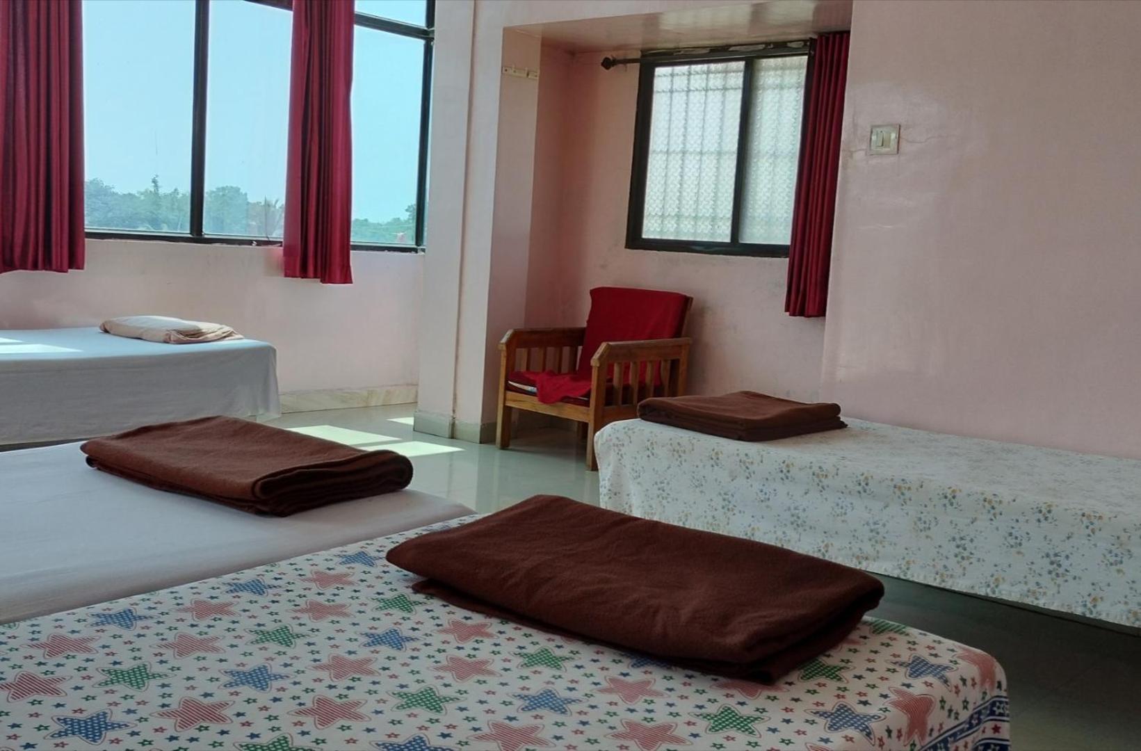 Ellora Shivam Residency 아파트 객실 사진